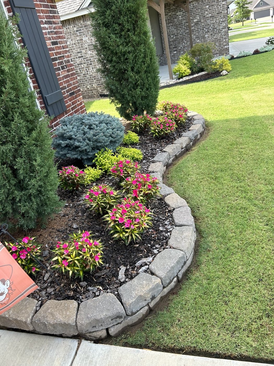 Lawn Mowing & Maintenance
